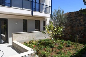 Exterior detail - Elounda Colour (Agios Nikolaos)