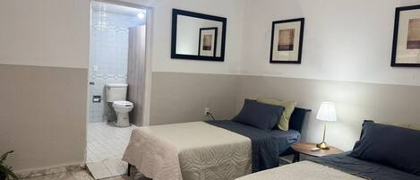 Basic Double Room, 2 Queen Beds
