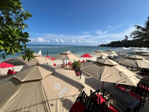 ชายหาด