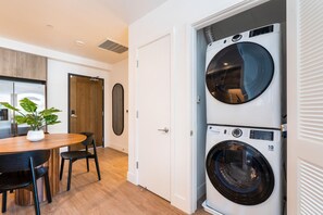 Room - Locale Menlo Park (Menlo Park)