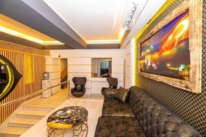 Lobby - By Mesut Resa Dence (Istanbul)