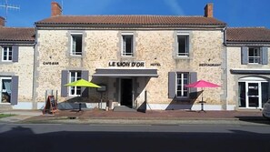 Lobby - Le Lion D Or (Bernay)