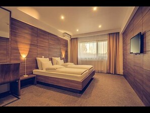 View from property - Hotel Oscar (Campina)