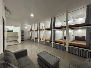 Shared Dormitory - Jimbaran Hostel (Kabupaten Badung)