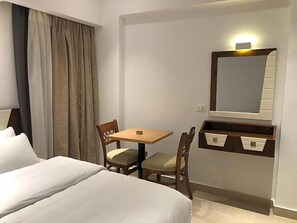 Room - Maxim Hotel (Cairo)