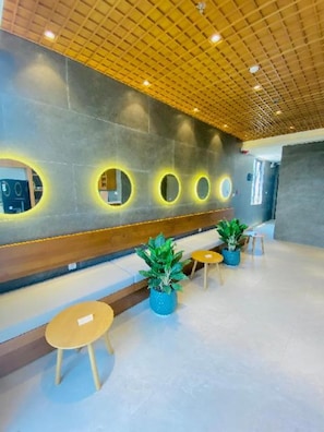 Bar (on property) - Duke Casa Apartment (Da Nang)