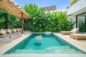 Outdoor pool - Kaya Villa Canggu (Kuta Utara)