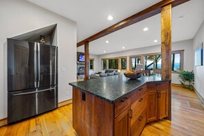 House | 3 bedrooms - Majestic Mtn Views Hot Tub Sauna Arcade Room (Penrose)