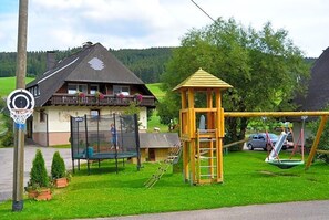 View from property - Hotel Zum Lv Wen Unteres Wirtshaus (Titisee-Neustadt)