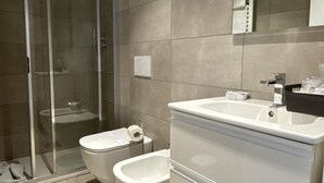 Unclassified image, 3 of 99, button - Aparthotel Isola (Milan)