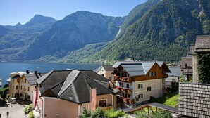 View from property - Weisses Lamm (Hallstatt)