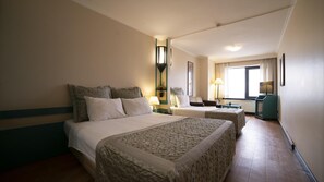 View from property - Kad Kv Y R Ht M Hotel (Istanbul)