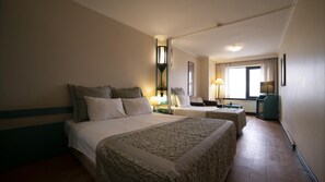 View from property - Kad Kv Y R Ht M Hotel (Istanbul)