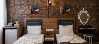 Hasuna Taaz Hotel