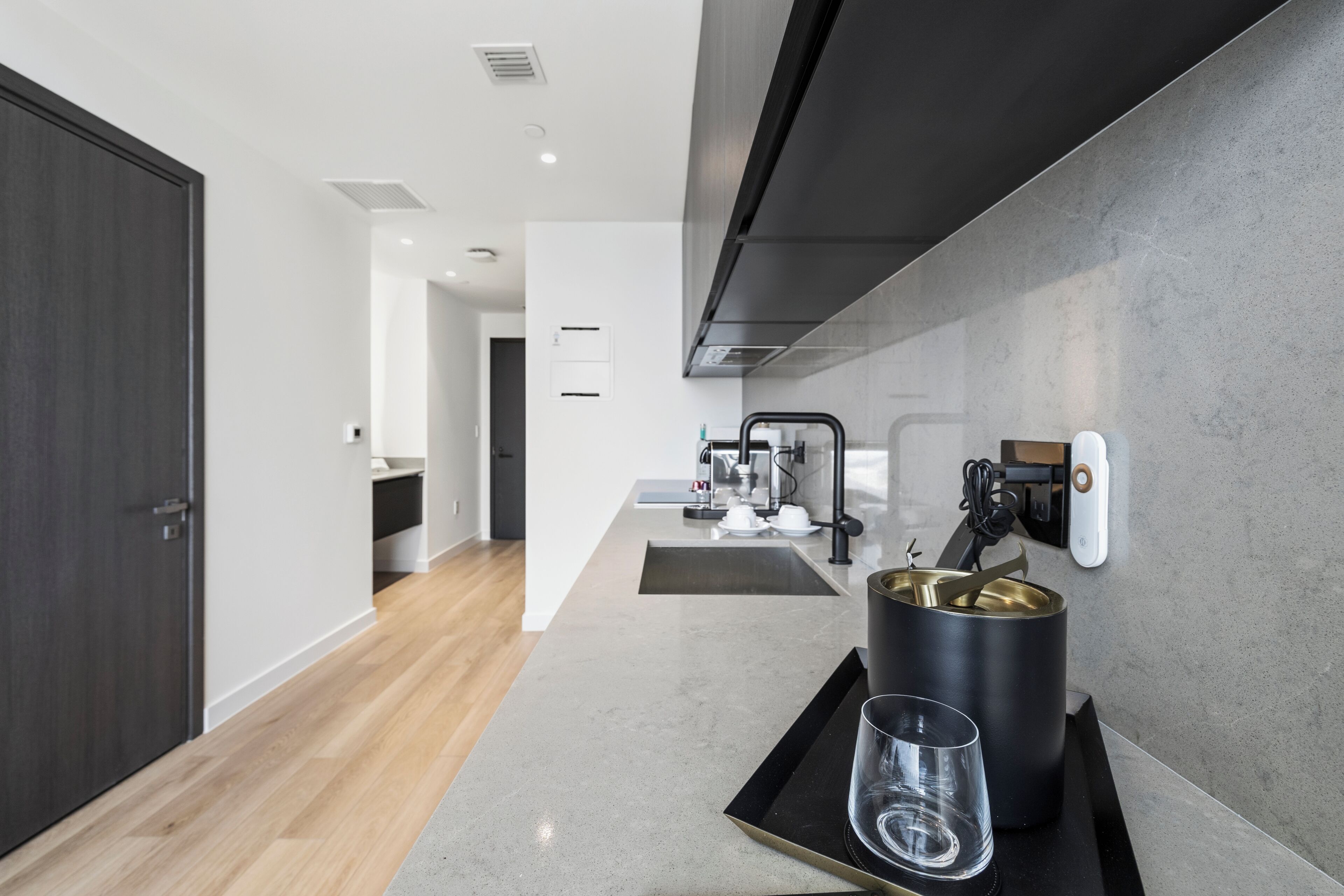 Luxury Studio, 1 King Bed, City View | Private kitchen | Full-size fridge, microwave, oven, stovetop