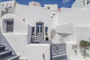 Exterior - Antrum Villa (Santorini)