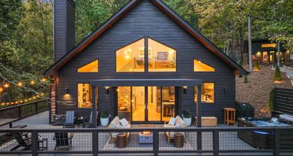 New Lake Front Aframe Cabin/Kayaks/Arcade/Fishing/Mountain Views/Hot Tub