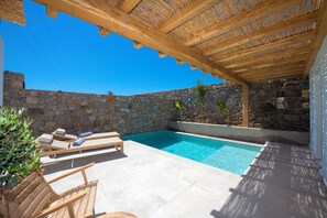 Room - Oliving Mykonos Suites (Mykonos)