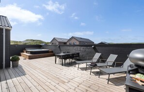 Outdoor dining - Stunning home in Hvide Sande with sauna (Hvide Sande)