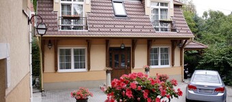 Lv Vay Villa Hotel