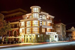 View from property - Hotel Diamond (Kazanlak)