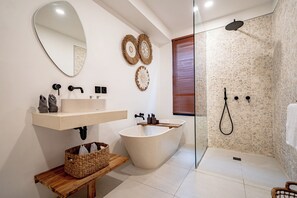 Villa - 2 soveværelser - privat pool | Badeværelse | Gratis toiletartikler, håndklæder, Sæbe, Shampoo