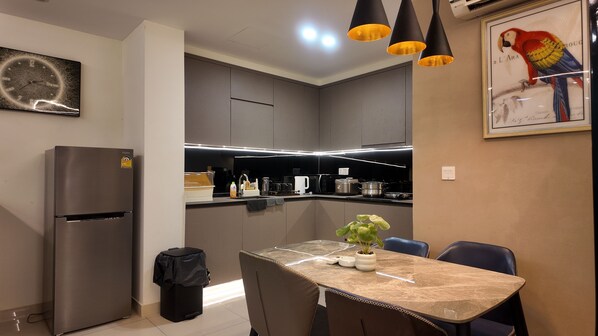 Dining - The Peak Residence by Torent Property (Phnom Penh)