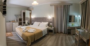 View from property - Aklidi Hotel (Lesvos)
