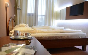 Unclassified image, 5 of 28, button - Hotel Minerva (Mosonmagyarovar)