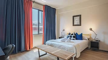 Standard Apartment | Desk, laptop workspace, iron/ironing board, free WiFi