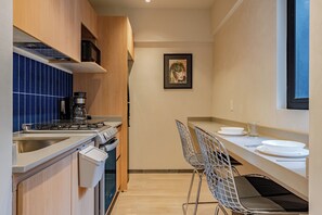 Standard Apartment | Private kitchen | Full-sized fridge, microwave, oven, stovetop - Comfort Luxe Loft walk to Bellas Artes (Ejido del Centro)