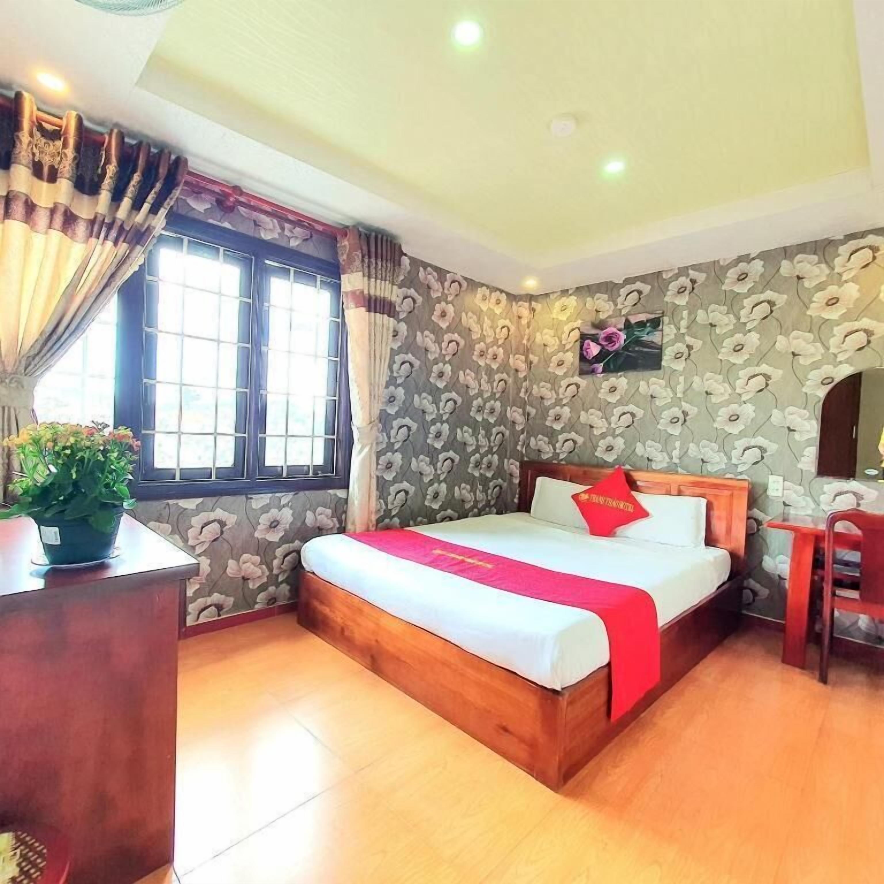 Basic Double Room Single Use, Non Smoking | Desk, free WiFi, wheelchair access