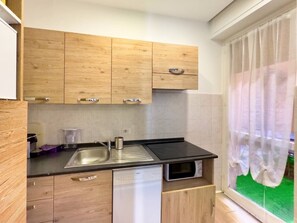 Private kitchen - Leonardo Academy & Relax 95sqm Gardens and Terrace (Sesto Calende)