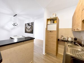 Private kitchen - Vrbo Property (Sesto Calende)