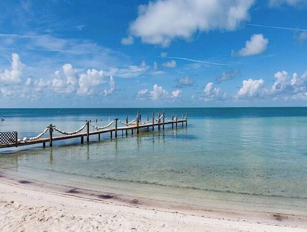 Beach - Marlin Beach 3-bedroom house in Islamorada with private hot tub and beach access (Islamorada)