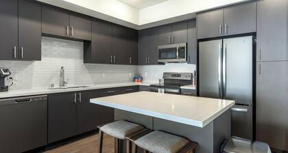 Landing Apartments near Baylor-Meadows