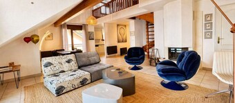 Exceptional duplex with lake view and direct access to Lake Geneva – Between Évian and Thonon