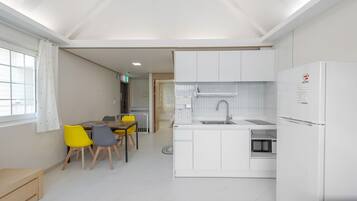 Habitación básica, 1 habitación (Rapunzel A202) | 1 dormitorio y wifi gratis