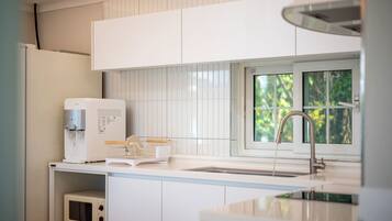 Habitación básica, 3 habitaciones (Elsa A201) | 1 dormitorio y wifi gratis