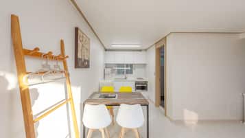 Habitación básica, 1 habitación (Tinkerbell A101) | 1 dormitorio y wifi gratis