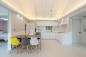Basic Room, 3 Bedrooms (Elsa A201) | 1 bedroom, free WiFi - Chuncheon Happysday Pet-friendly Pension (Chuncheon)