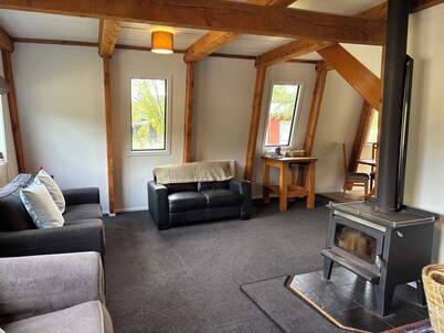 Cosy alpine retreat right in the heart of the village