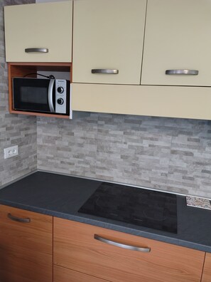 Private kitchen - Vrbo Property (Montegrotto Terme)