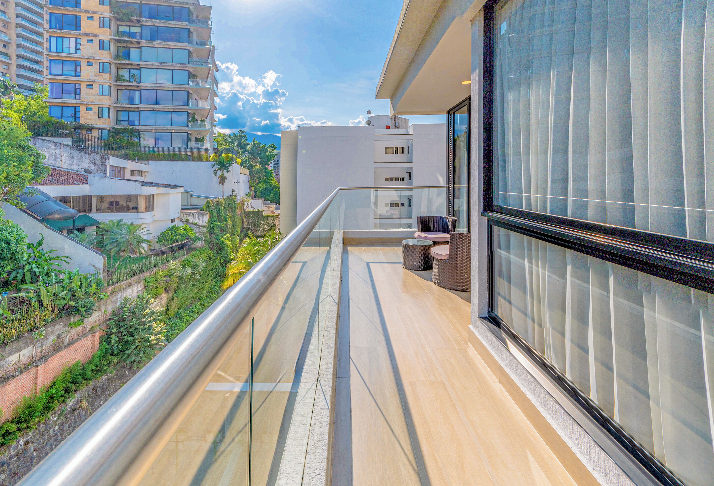 Luxe appartement, balkon | Terras