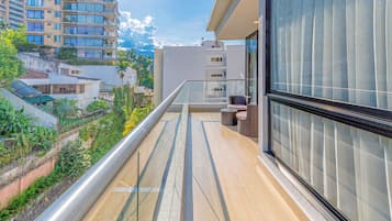 Luxe appartement, balkon | Terras