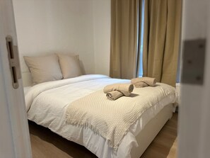 Basic Apartment - Cozy 1BR & Living Room Near City Center (Gent)