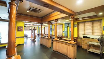 Standard Room | Dining