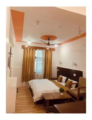 Deluxe Room - Hotel Brownhills (Kargil)