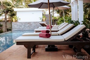 Pool - Villa Damrei - 3-bedroom villa in welcoming Krong Siem Reap with AC (Krong Siem Reap)