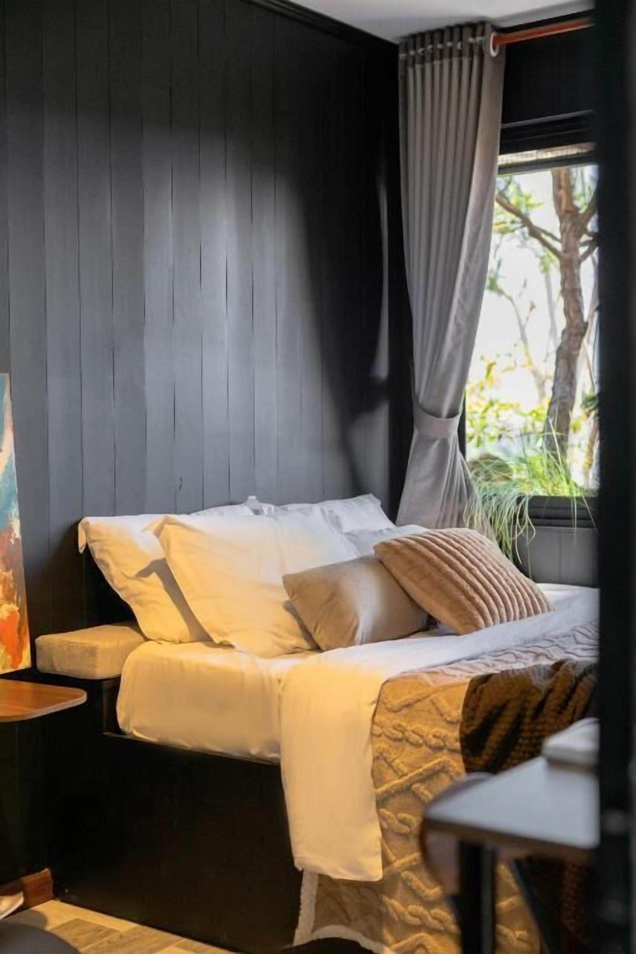Quarto casal superluxo, varanda, vista para a cidade | Roupas de cama antialérgicas, individualmente decorados
